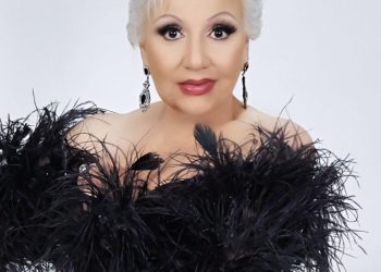 Ángela Meyer en “Tres noches tropicales y una vida de infierno”