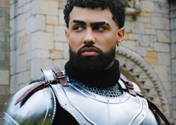 Jay Wheeler inicia una nueva era con el lanzamiento viral “De Lejitos”