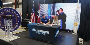 DACO y AUTOMECA formalizan alianza para reforzar atención de querellas automotrices en Puerto Rico