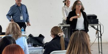 Impulsa talleres para su personal sobre prevención del suicidio, balance emocional y autocuidado