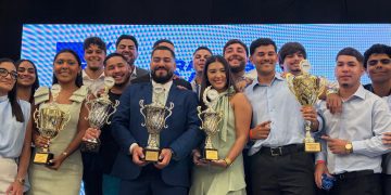 UPR Bayamón se corona campeona en competencia de asociaciones de contabilidad en la isla