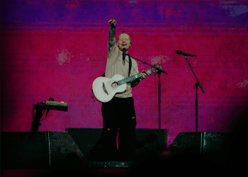 Ed Sheeran conquista el Coliseo de Puerto Rico con una noche inolvidable de su “Loop Tour”