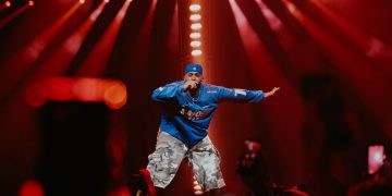 Eladio Carrión lleva la adrenalina de CORSA al Coliseo de Puerto Rico con dos noches sold out