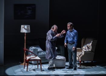 El Padre regresa a escena luego de un estreno a casa llena
