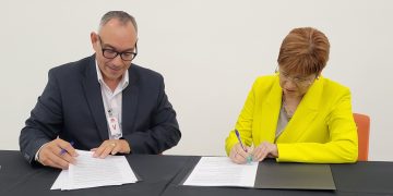 Nueva alianza impulsa desarrollo laboral en el noreste: AstraZeneca se convierte en centro de Apprenticeship de Conexión Laboral