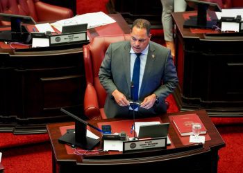    Senado aprueba medidas para agilizar trámites, fortalecer fiscalización y atender necesidades sociales y comunitarias