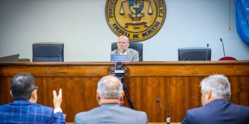 Senado continúa discusión sobre enmiendas a la Ley de la Judicatura propuestas por el presidente senatorial