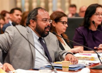 Senado examina presupuesto vigente del Departamento de Educación