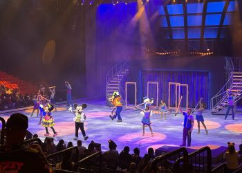 Primera función de Disney On Ice promueve la unión familiar durante la apertura