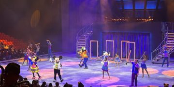 Primera función de Disney On Ice promueve la unión familiar durante la apertura