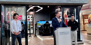 La emoción del deporte del automovilismo llegó al Aeropuerto Luis Muñoz Marín con la apertura de Forza PR Simulator