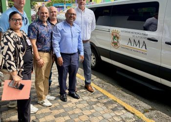 Alcalde continúa gestiones para traer el transporte colectivo a la Ciudad de El Yunque