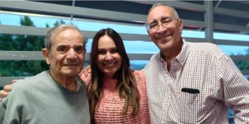 Representante lamenta fallecimiento del periodista deportivo, analista y excoach Johnny Flores Monge