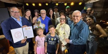 Reconocen a padres mocanos durante el Homenaje a Papá 2026