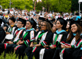 UPR Cayey gradúa a 311 estudiantes y entrega por primera vez la Medalla de la Rectora