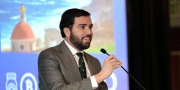 Sebastián Negrón afirma que documentos divulgados respaldan las preocupaciones que motivaron su renuncia al DDEC