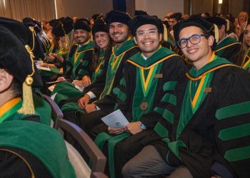 Escuela de Medicina del Recinto de Ciencias Médicas de la UPR graduó 134 especialistas y subespecialistas en 35 programas y juramentó a 96 nuevos médicos y seis científicos
