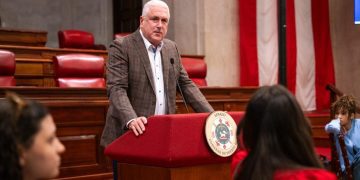Presidente del Senado exhorta a jóvenes a continuar preparándose durante culminación del Programa de Empleo de Verano