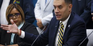 Alcaldes defienden ante el gobierno federal los arbitrios municipales y alertan sobre impacto en la reconstrucción de Puerto Rico