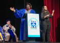 Graduación, excelencia y legado: UPR Carolina celebra nueva generación y distingue a José Vega Santana “Remi”