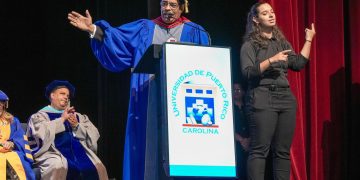 Graduación, excelencia y legado: UPR Carolina celebra nueva generación y distingue a José Vega Santana “Remi”