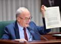 Evalúan opciones para aportar al plan médico de los maestros jubilados