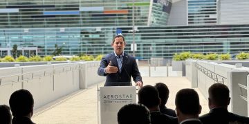 Aerostar inaugura puente peatonal que conecta directamente el estacionamiento multipisos con el Terminal A del Aeropuerto Luis Muñoz Marín