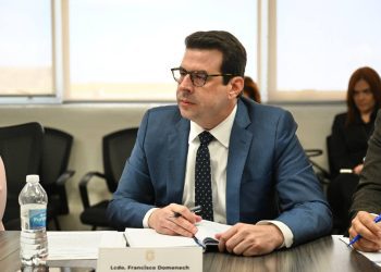Domenech rechaza alegaciones de exsecretario del DDEC y asegura que la prioridad es atender la crisis del agua