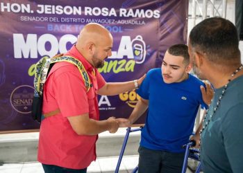 Más de 1,500 niños beneficiados en la actividad “Mochila de Esperanza”, liderada por el senador Jeison Rosa en Moca