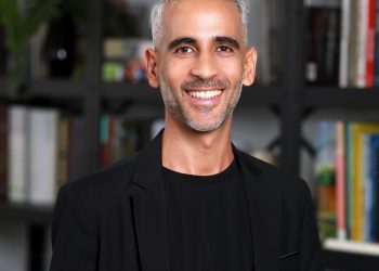 Arquitecto puertorriqueño lleva arquitectura a escuelas públicas y suma logros en diseño