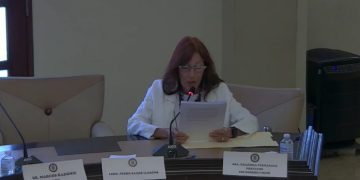 Vecinos de San Juan rechazan en vista pública estacionamiento multipisos en el Escambrón