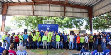 Por séptimo año Municipio de Camuy entrega incentivo económico a empleados municipales