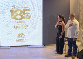 Salinas celebra los 185 años de fundación en escuela rescatada por el Municipio
