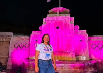 Destacan el compromiso de la Directora de Recreación y Deportes de Salinas, es parte de la Selección Nacional de Balonmano