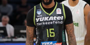 Isaiah Miles sustituye a Rashard Kelly