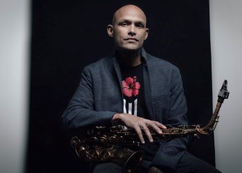 El saxofonista puertorriqueño Miguel Zenón lidera la iniciativa musical titulada “Jazz En Las Escuelas”.