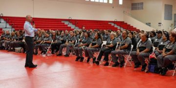 Departamento de Educación fortalece la preparación de guardias escolares con capacitación especializada en autismo y educación especial