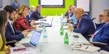 Cámara de Comercio fortalece participación del sector privado en respuesta a crisis de agua y energía