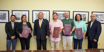 Caguas reafirma su liderazgo económico con la firma de cuatro decretos de incentivos