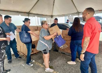 Representante Edgar Robles vacuna más de 500 mascotas desde enero; próxima feria impactará barrio Sabana Hoyos de Arecibo