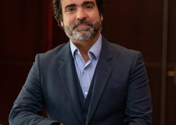 La ola llegó antes de lo previsto (y no la trajo un humano)