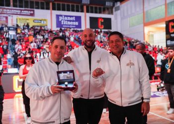 Gigantes anuncian la salida de Carlos González y Leo Arill