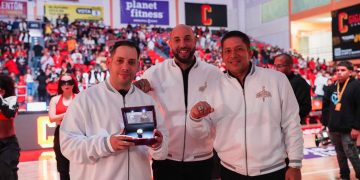 Gigantes anuncian la salida de Carlos González y Leo Arill