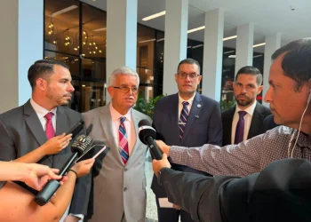 Asociación de Alcaldes refuta planteamientos del congresista Paul Gosar sobre los arbitrios de construcción