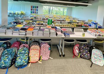 Liberty dona artículos escolares a Proyecto PECES y Hogares Teresa Toda a través de su campaña “Contigo de regreso a clases”