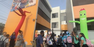 Vimenti da inicio a su Escuela Superior con la apertura del noveno grado