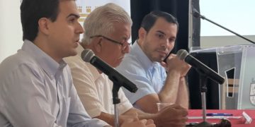 Alcaldes apoyan soluciones presentadas por comisionado residente ante crisis AAA.