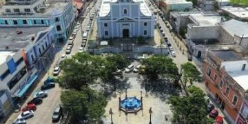 Arecibo adjudica la subasta para la remodelación de la Plaza Pública Luis Muñoz Rivera.