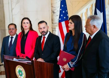 PPD en el Senado solicitó investigar hace meses la generación de energía y Comisión bloqueó iniciativa.