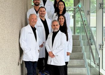 Ciencias Médicas celebra la acreditación del Programa de Maestría en Ciencias Dentales en Periodontología de la Escuela de Medicina Dental